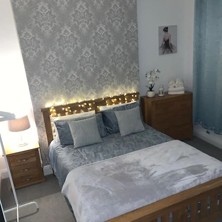 Stylish 91Sqm Victoria 2 Bedroom Apartment Bristol Esterno foto