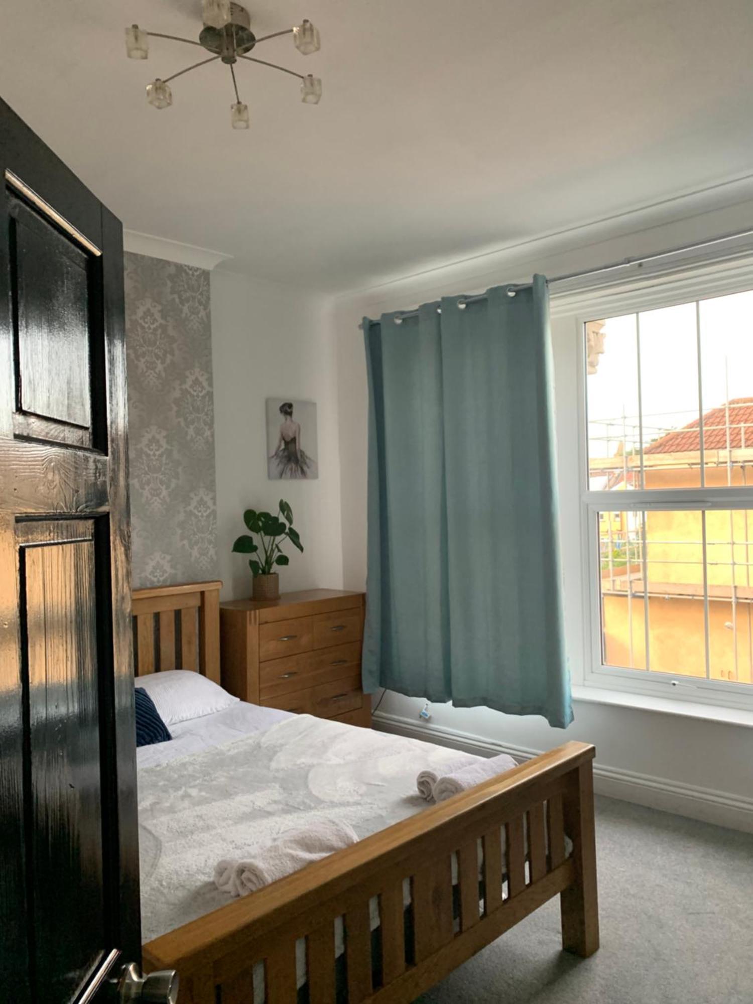 Stylish 91Sqm Victoria 2 Bedroom Apartment Bristol Esterno foto