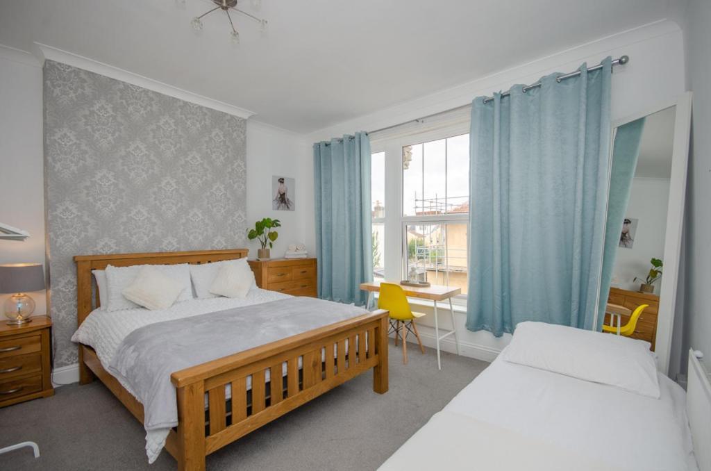 Stylish 91Sqm Victoria 2 Bedroom Apartment Bristol Esterno foto