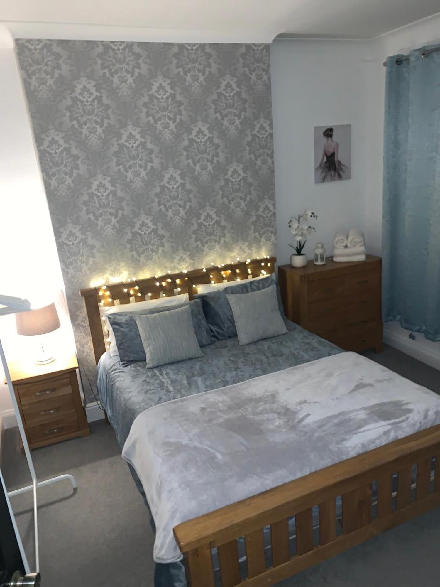 Stylish 91Sqm Victoria 2 Bedroom Apartment Bristol Esterno foto